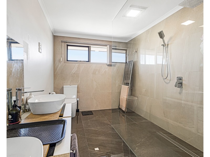 10 Embley Glade, Endeavour Hills VIC 3802