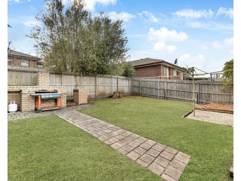 15 William Perry Close, Endeavour Hills VIC 3802