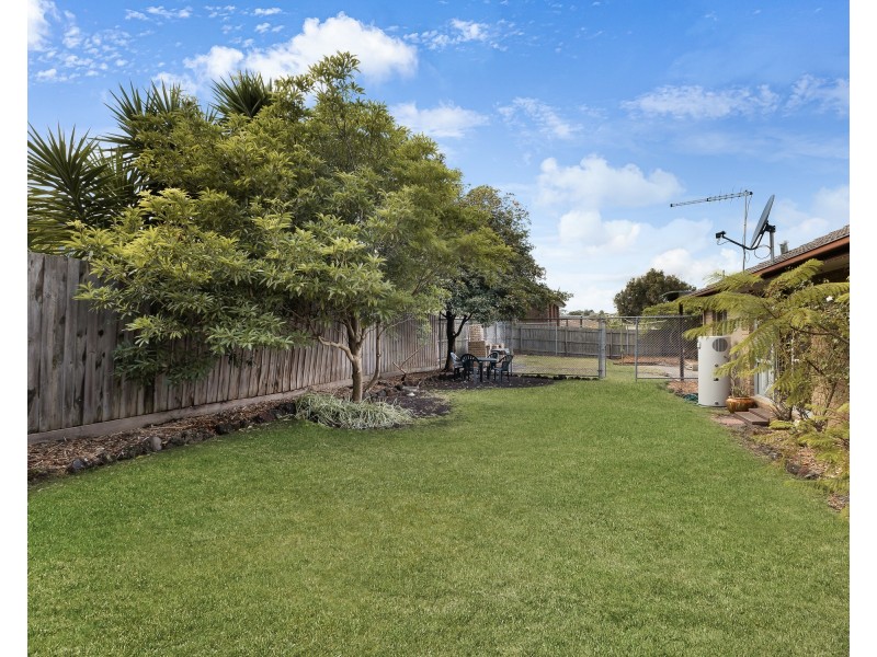 15 William Perry Close, Endeavour Hills VIC 3802