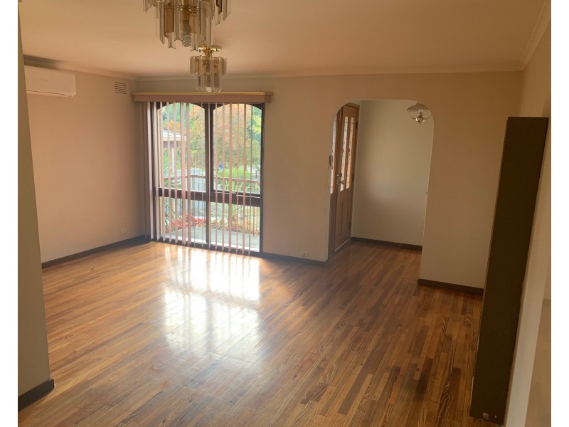 236 James Cook Drive, Endeavour Hills VIC 3802