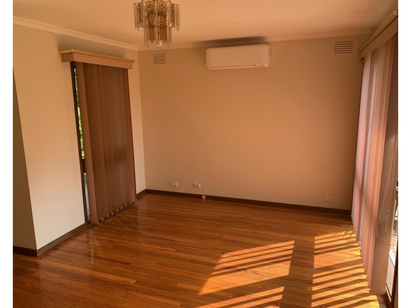 236 James Cook Drive, Endeavour Hills VIC 3802