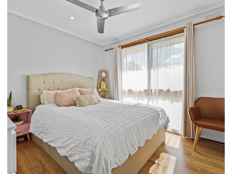 36 Monteith Crescent, Endeavour Hills VIC 3802