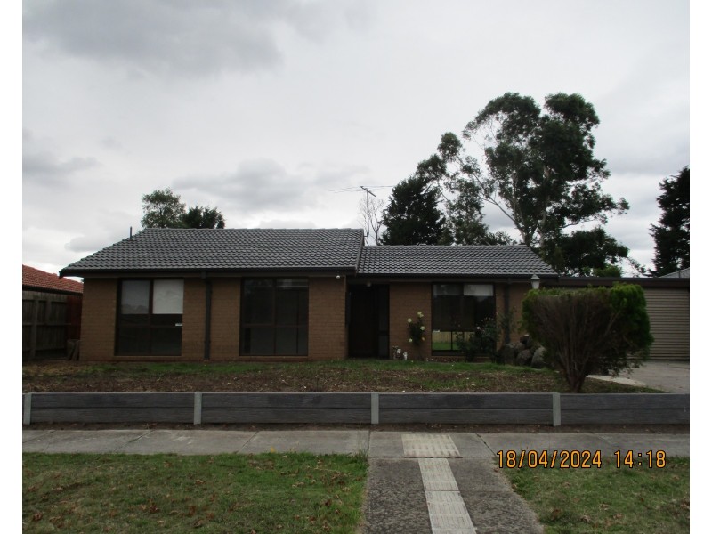 24 Kennington Park Drive, Endeavour Hills VIC 3802