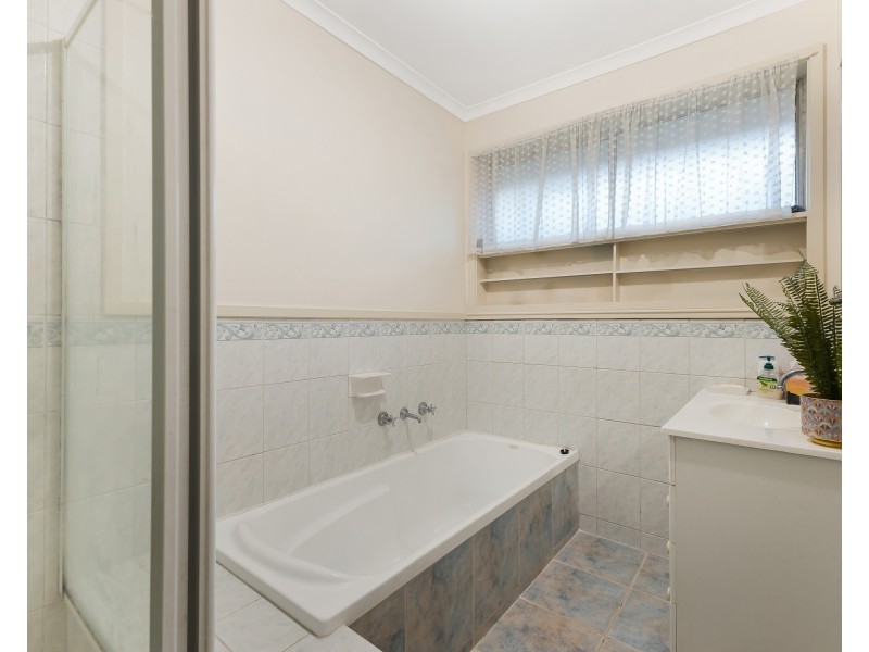 15 Thompson Court, Endeavour Hills VIC 3802