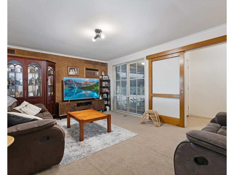 15 Thompson Court, Endeavour Hills VIC 3802