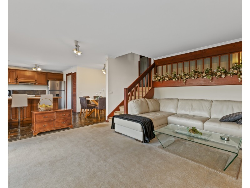 9 Bligh Court, Endeavour Hills VIC 3802