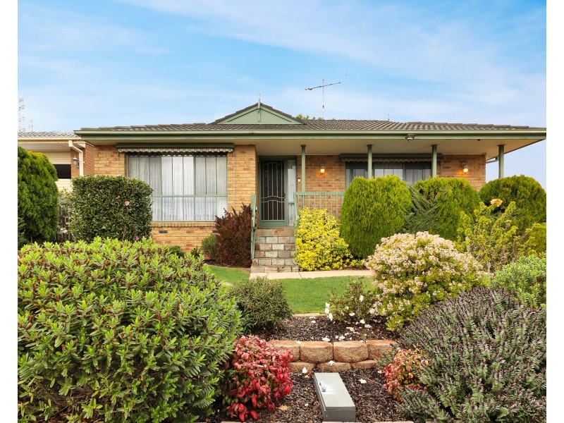 5 Steeple Place, Endeavour Hills VIC 3802