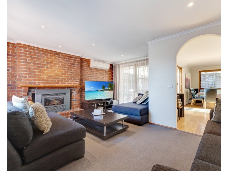 4 Hood Court, Berwick VIC 3806