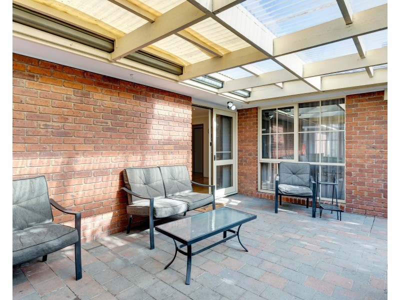 4 Hood Court, Berwick VIC 3806