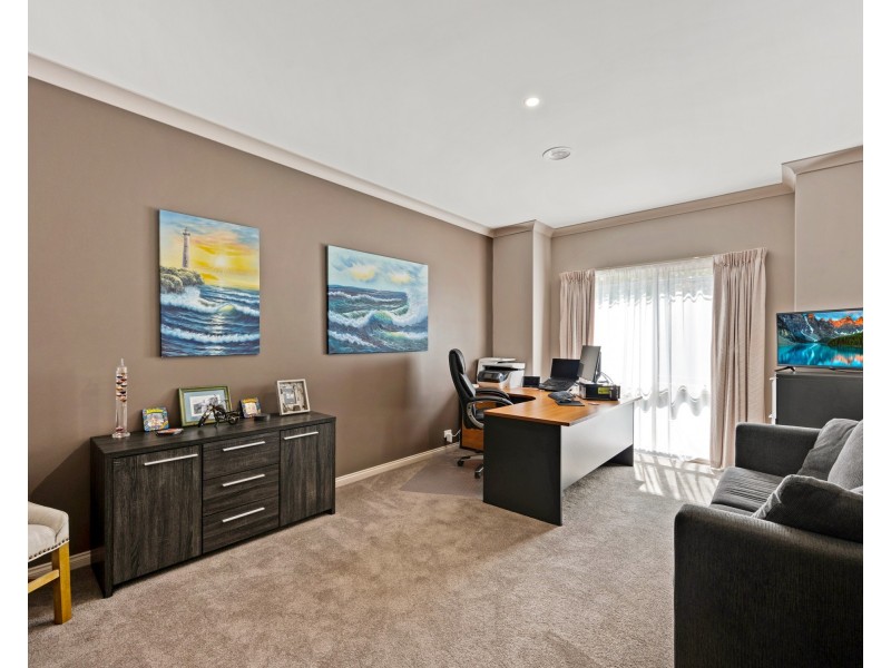 2 Milburn Court, Endeavour Hills VIC 3802