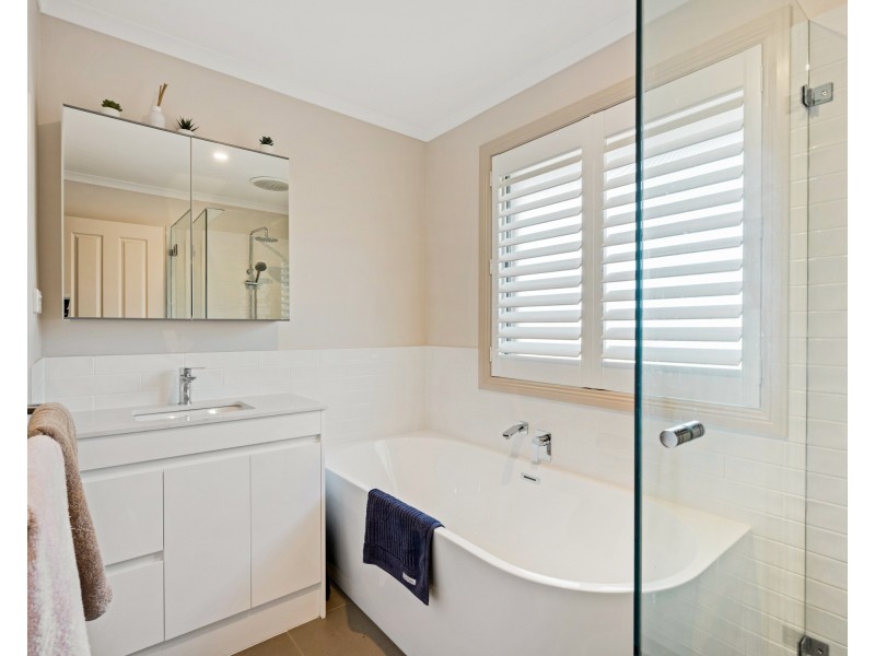 2 Milburn Court, Endeavour Hills VIC 3802