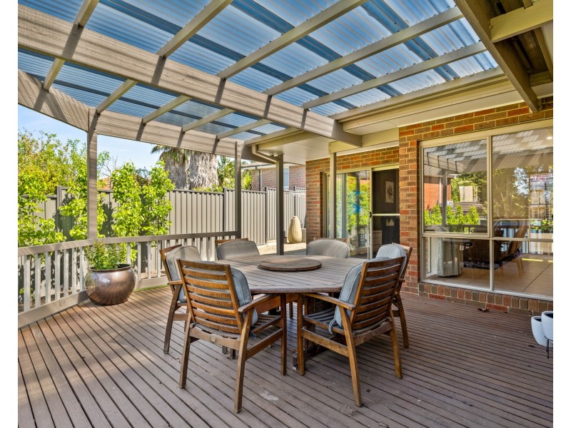 2 Milburn Court, Endeavour Hills VIC 3802