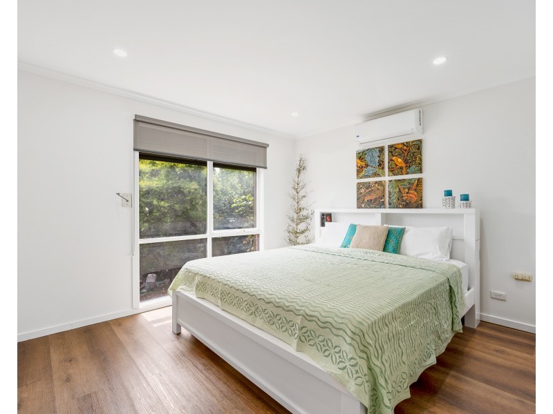 15 Kinkead Crescent, Endeavour Hills VIC 3802