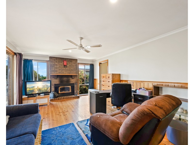 21 Matthew Flinders Avenue, Endeavour Hills VIC 3802