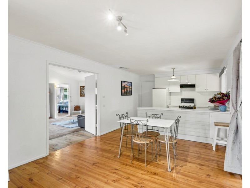 18 Shetland Street, Endeavour Hills VIC 3802