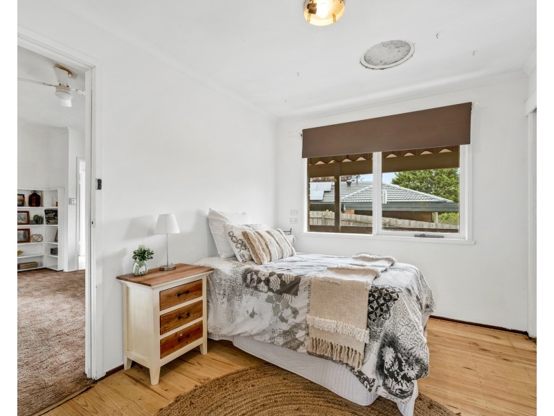 18 Shetland Street, Endeavour Hills VIC 3802