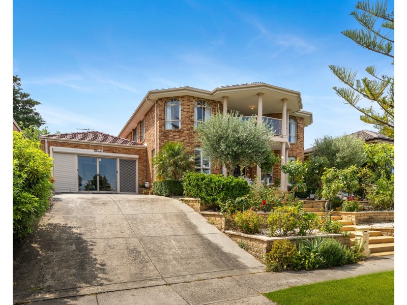 4 Gray Close, Endeavour Hills VIC 3802