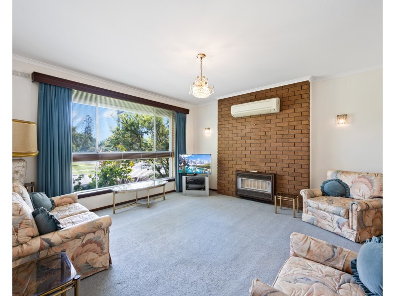 1 Hunter Court, Frankston VIC 3199