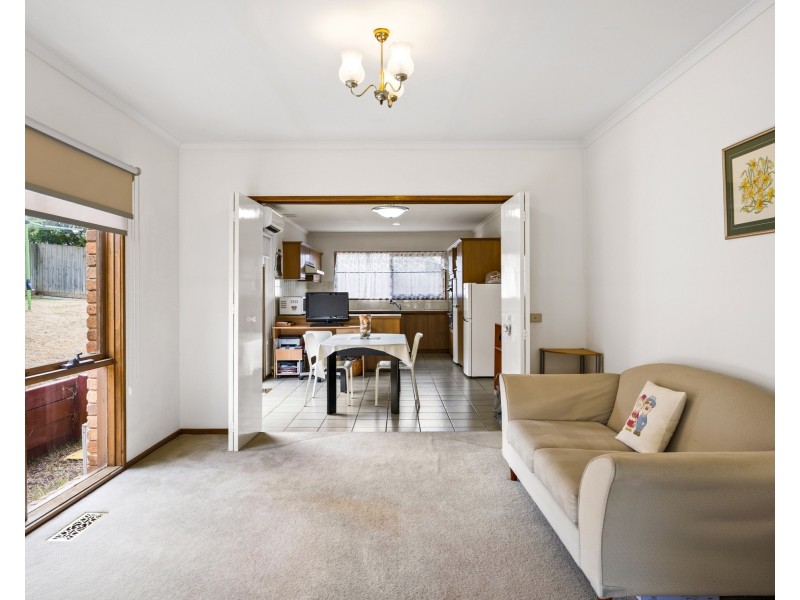 9 Chivell Close, Endeavour Hills VIC 3802