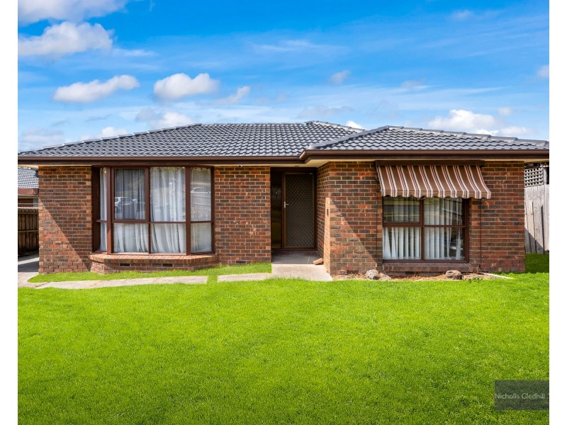 8 Hann Close, Endeavour Hills VIC 3802