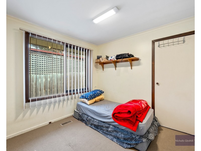 8 Hann Close, Endeavour Hills VIC 3802