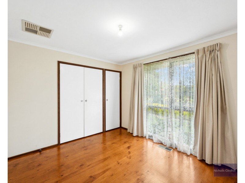 37 Gleneagles Drive, Endeavour Hills VIC 3802