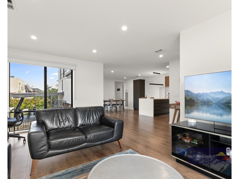 2 Peckover Court, Endeavour Hills VIC 3802