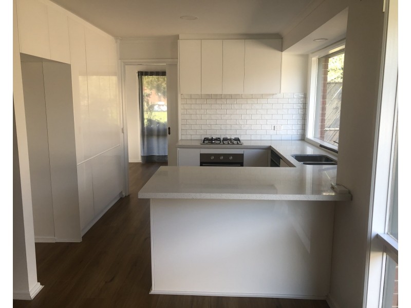 61 Sydney Parkinson Avenue, Endeavour Hills VIC 3802