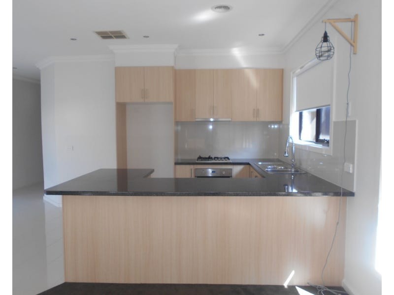 1A Puffin Court, Endeavour Hills VIC 3802