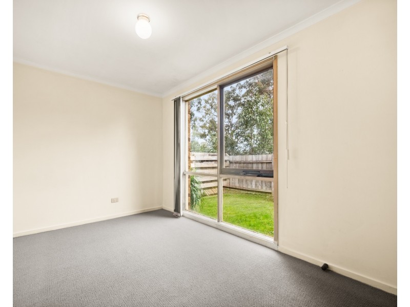 2/4 Bride Avenue, Hampton Park VIC 3976