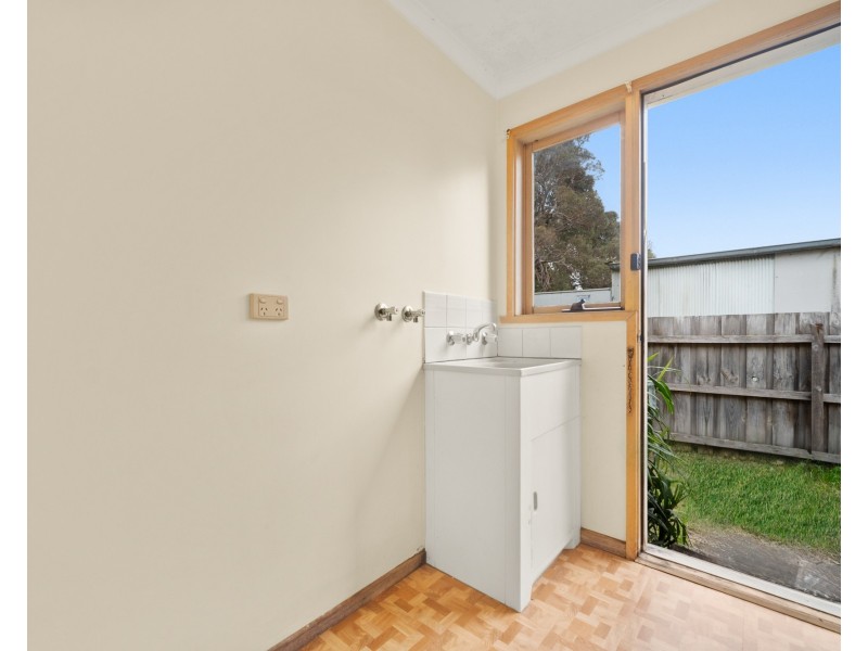 2/4 Bride Avenue, Hampton Park VIC 3976