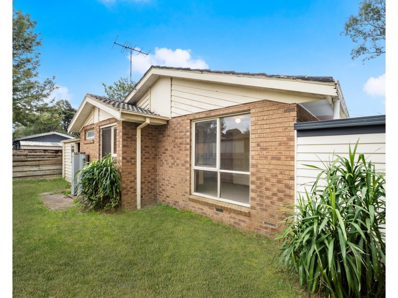 2/4 Bride Avenue, Hampton Park VIC 3976