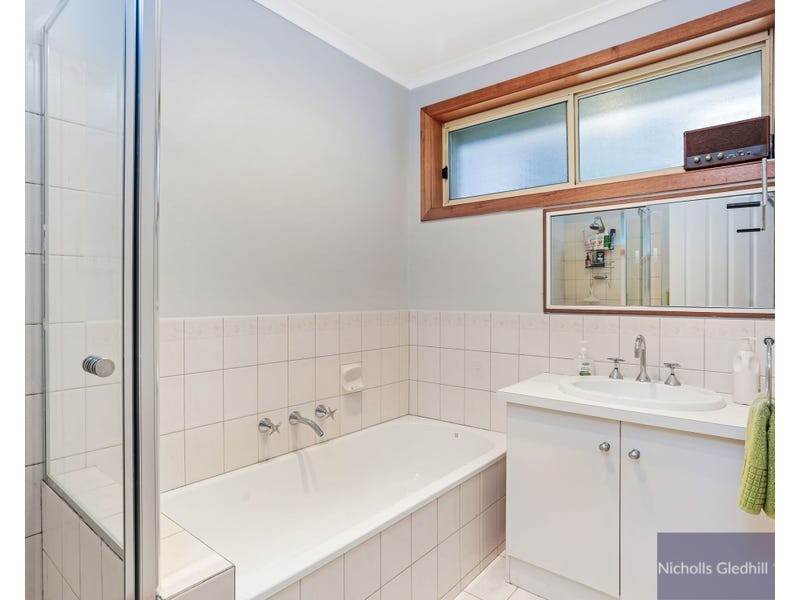 2/19 Temby Close, Endeavour Hills VIC 3802