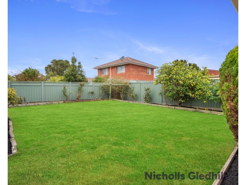 82 Scotsburn Way, Endeavour Hills VIC 3802