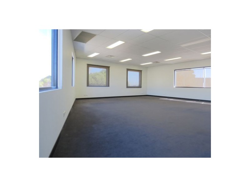 8/75 Miguel Road, Bibra Lake WA 6163