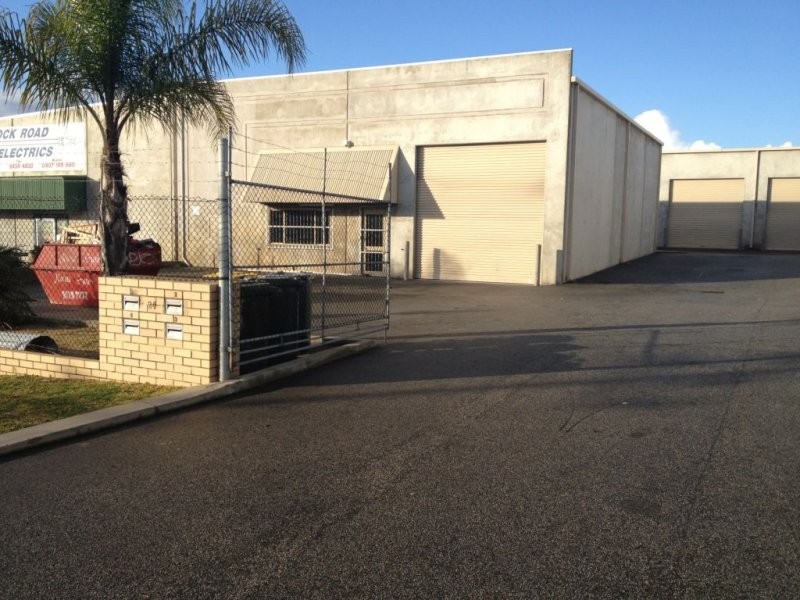 1/24 Dobra Road, Yangebup WA 6164