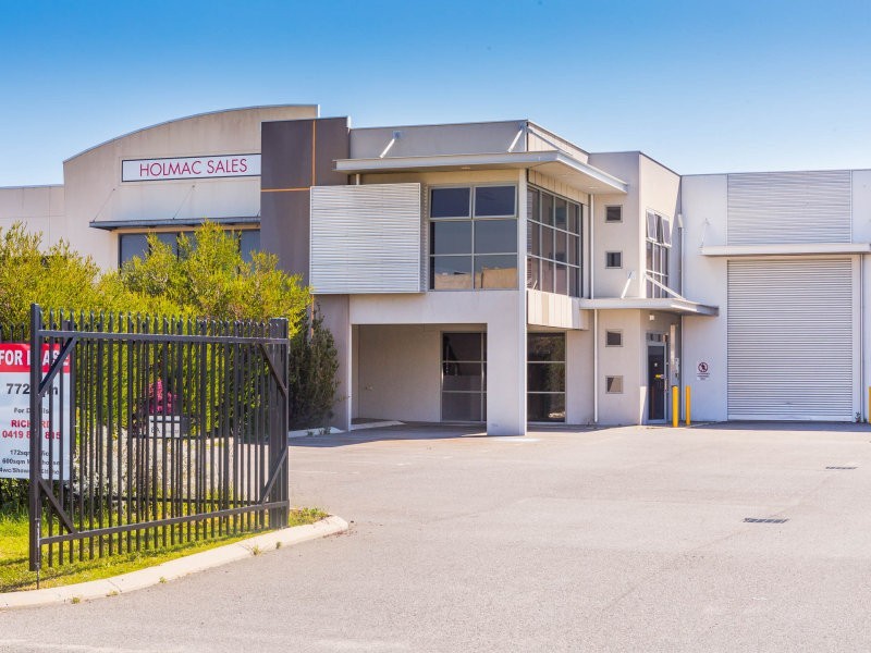 2/8 Baling Street, Cockburn Central WA 6164