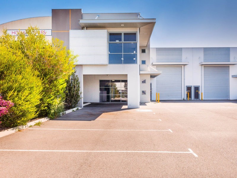 2/8 Baling Street, Cockburn Central WA 6164