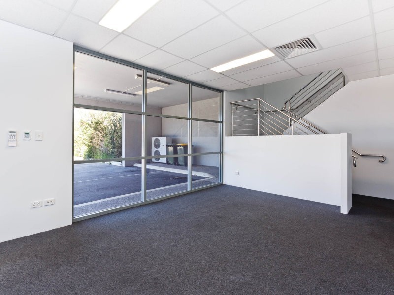 2/8 Baling Street, Cockburn Central WA 6164