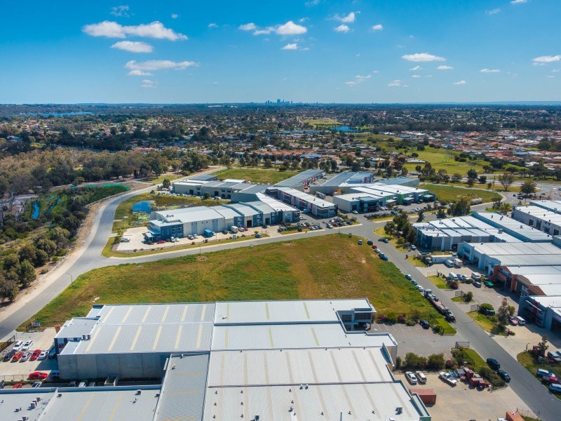 2/8 Baling Street, Cockburn Central WA 6164