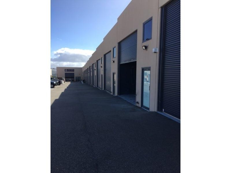 3/6 Quarimor Street, Bibra Lake WA 6163