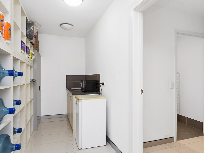 1/14 Merino Entrance, Cockburn Central WA 6164