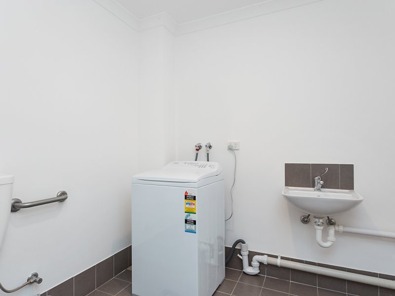 1/14 Merino Entrance, Cockburn Central WA 6164