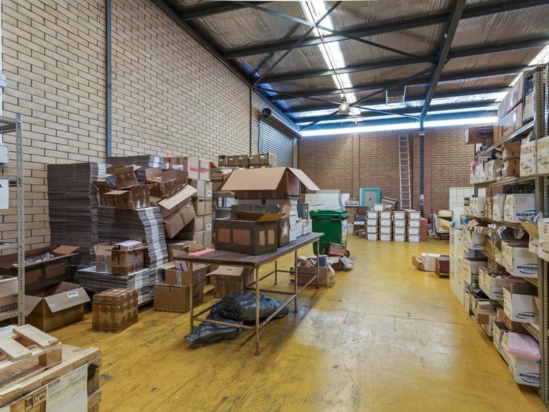 1/8 Pitt Way, Booragoon WA 6154