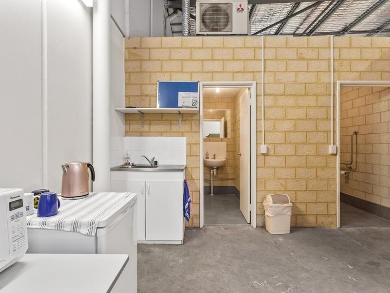 13/6 Quarimor Street, Bibra Lake WA 6163