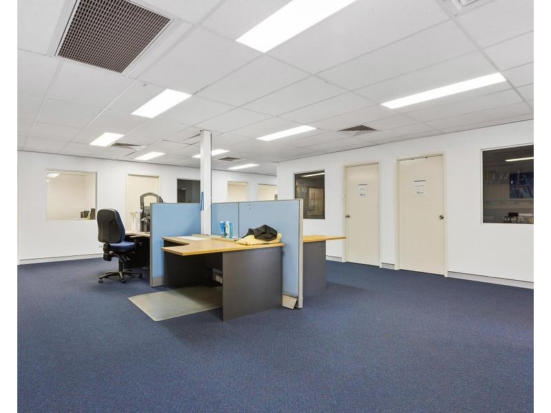 2/27 Clark Crt, Bibra Lake WA 6163