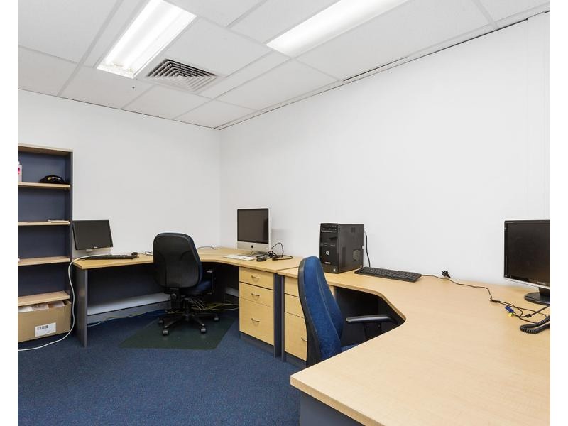 2/27 Clark Crt, Bibra Lake WA 6163