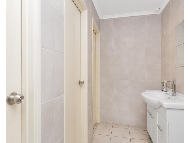 2/27 Clark Crt, Bibra Lake WA 6163