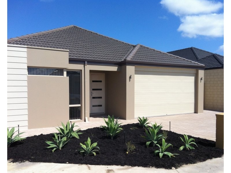 15 Laggan Road, Canning Vale WA 6155