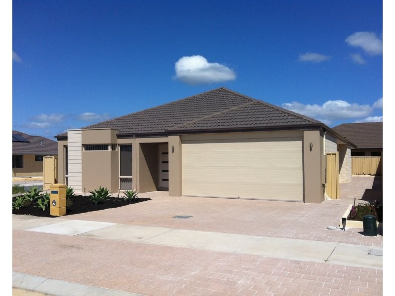 15 Laggan Road, Canning Vale WA 6155